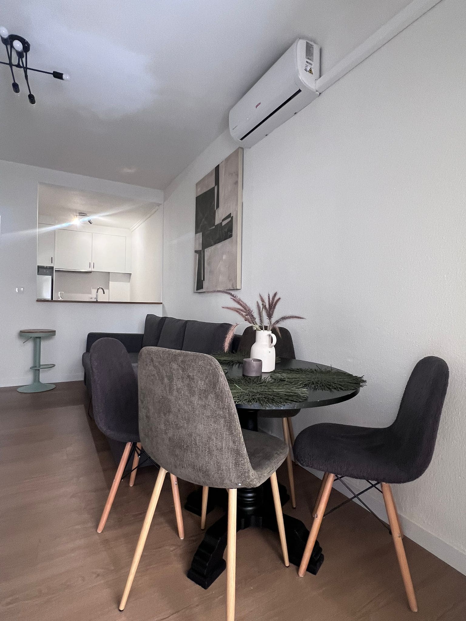 Квартира с 2 спальнями  CAR-11